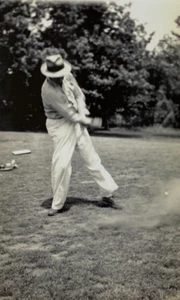 Man In Hat Playing Golf B&W Photograph 3.5 x 5 - Picture 1 of 3