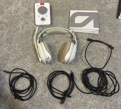White Astro Gaming A40 TR Headset + MixAmp Pro TR Tested on PC and Xbox - Image 1 of 4
