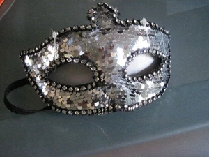 Silver Sequin Adult Masquerade Mask Elastic Back Fits All New - Picture 1 of 1