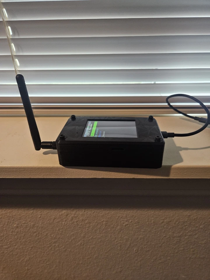 Herramienta de Pentesting WiFi Marauder ESP32 - Totalmente Montada, Probada Foto 1 de 4