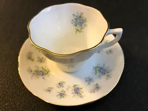 Queen's Fine English Bone China Rosina China Co. Vintage Cup & Saucer Set - Picture 1 of 9