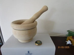Small Wooden Pestle and Mortar 3" High Herbs Spices Garlic Chili Kitchenalia - Picture 1 of 6