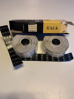 Cinta de manillar súper ligera Fizik Microtex 2 mm gruesa con tapones antipolvo nueva Foto 1 de 4