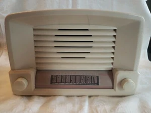 Bakelite 1948 General Electric Model Vacuum Tube Radio beige yellow 114w - Picture 1 of 6