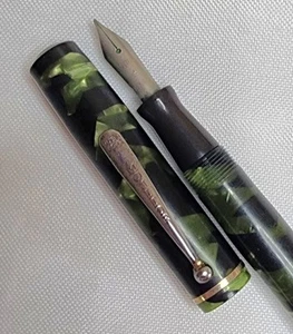 Penna stilografica monitor vintage mimetica marmo verde e nero, gioiello perlato. - Foto 1 di 15