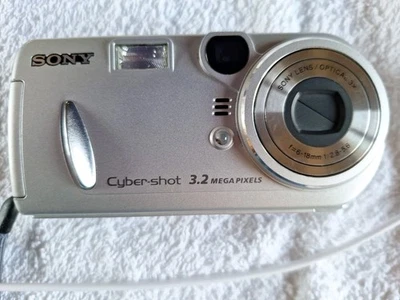 SONY Cyber Shot DSC-P72  - Photo 1/4