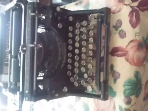 Underwood No4 Typewriter Vintage 1915 Original standard Excellent.. - Picture 1 of 4