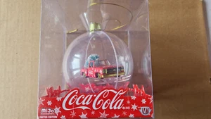 M2 Machines Chase esclusivo ornamento Coca Cola 1974 Chevy Stepside Truck (ET) - Foto 1 di 5