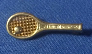 Spilla cappello bavero vintage RACCHETTA DA TENNIS ~ racchetta [E] - Foto 1 di 3