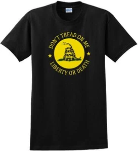 CAMISETA DON'T TREAD ON ME LIBERTY OR DEATH Gadsden Flag 2nd Guns SM-5XL-DTOMS1 - Imagen 1 de 15