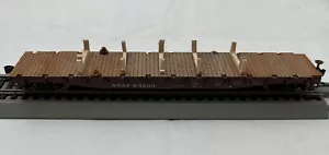 Model Power MetalTrain HO Scale 51' Metal FLAT CAR 2249 ATSF 93303 With Load - Picture 1 of 6