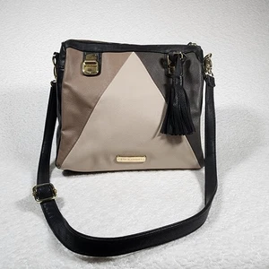 Cartera Bandolera Steve Madden Vintage Retazos Tostado, Negro y Marrón - Imagen 1 de 9