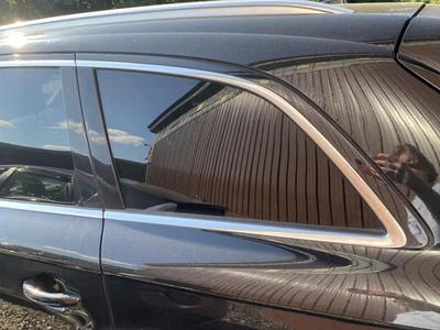 Cuarto de cristal izquierdo usado se adapta a: Audi Q7 2009 grado A izquierdo Foto 1 de 4