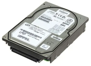 Disque Dur Hitachi DK32DJ-18MC 18GB SCSI 80p 3.5'' - Photo 1/2