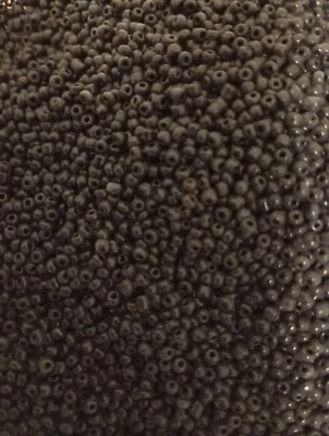 Job Lot of 200g Small Seed Beads Size 13/0 (approx 2mm) Opaque Black - Image 1 of 4
