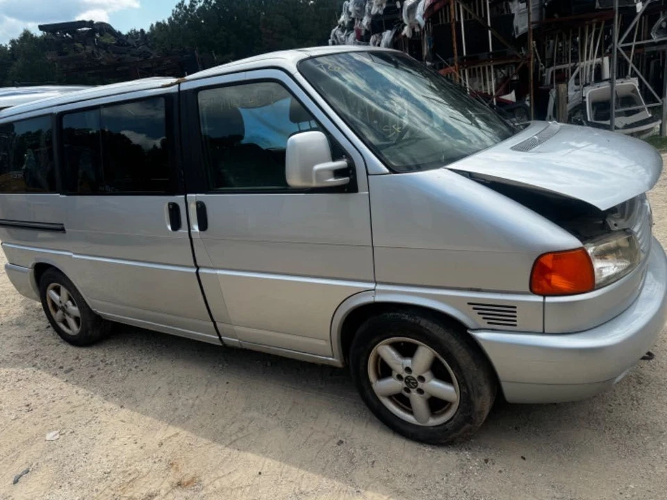 Soporte de núcleo de radiador usado se adapta a: Volkswagen Eurovan 2002 grado A Foto 1 de 4