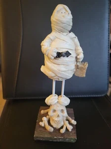 2003 JTS Mummy Figurine w/Skull 7 inches tall Rare and Very Cool! - Picture 1 of 7