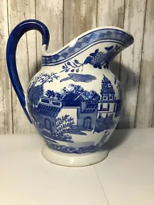 Vintage Chinese Export Porcelain Pitcher / Vase Handpainted Pagoda Pattern (H) - Picture 1 of 12