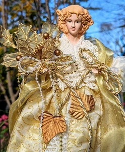 Vintage Glittering Golden Christmas Angel 15" Tree Topper w/ Leaves & Berries - Bild 1 von 12