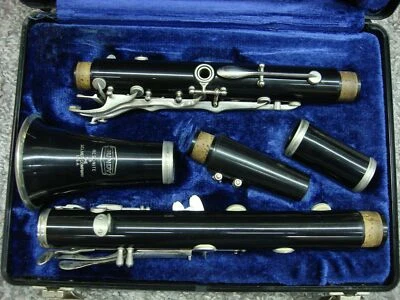 BUNDY / SELMER RESONITE CLARINET WITH CASE & PAPERWORK *L@@K* - Image 1 of 4