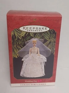Hallmark Keepsake Ornament Hochzeitstag Barbie 4. in Barbie-Serie. Datiert 1997 - Bild 1 von 6