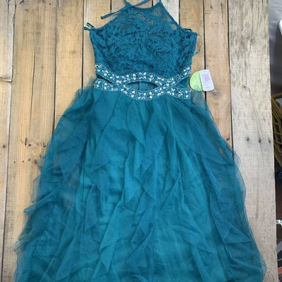 Vestido feminino Teeze Me verde esmeralda sem mangas ocasião especial tamanho 3 novo - Imagem 1 de 4