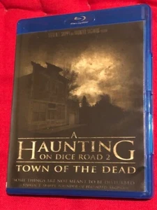 A HAUNTING on DICE ROAD 2 - TOWN OF THE DEAD - SEEKERS Volume 8 - Picture 1 of 3