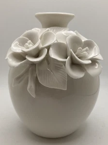 White Porcelain Bud Vase - Picture 1 of 7