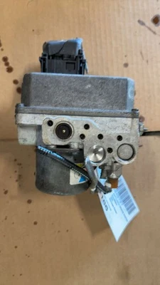 04 05 06 07 CADILLAC CTS Anti-lock Brake Parts - Image 1 of 2