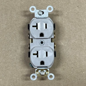 Receptáculo dúplex Leviton 5362-GY 20A 125V 2 polos 3 cables grado industrial - Imagen 1 de 4