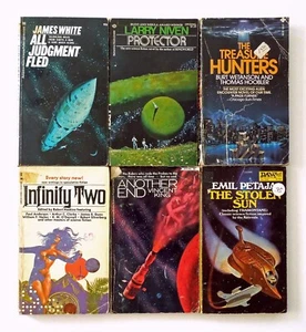 Lot of 6 Vintage Science Fiction Books: The Treasure Hunters, Infinity Two, +4 - Picture 1 of 19