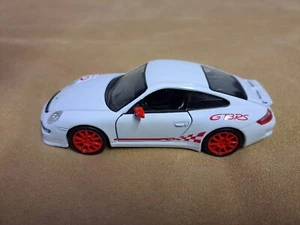 Porsche Modellauto – Porsche 911 (997) GTS RS weiß-rot (24) - Bild 1 von 1