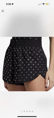 Pantalón corto Alexander Wang con logotipo adornado en cristal negro Foto 1 de 4