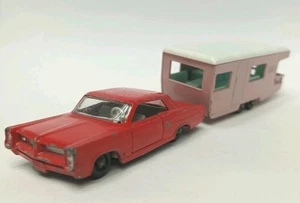 Lesney Matchbox Pontiac G.P. Sport Coupe Red N°22 & N°23 Trailer Caravan  Pink - Picture 1 of 20