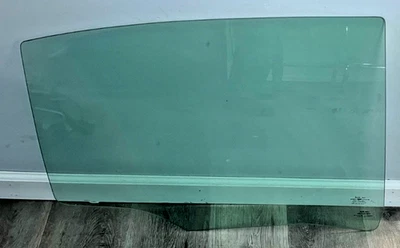 2000-2005 Buick LeSabre Passenger Side Rear Right Door Window Glass OEM - Image 1 of 4