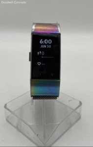 Fitbit Charge 2 Acivity Tracker With Silver Iridescent Band - Photo 1 sur 7