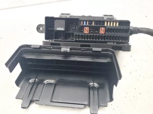 VOLVO V40 2015 1.6 DIESEL FUSE RELAY BOX 30659177 - Picture 1 of 17