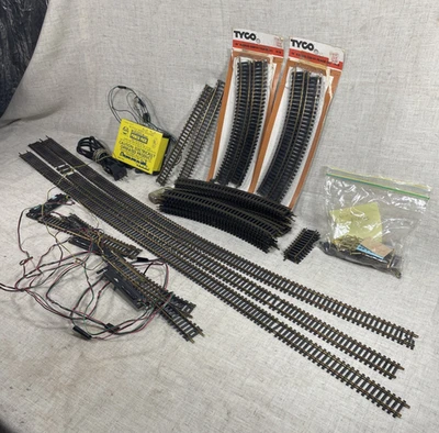 TYCO Atlas HO Scale Electric Train Track VTG 1975 Transformer Mixed Lot Austria - Image 1 of 4