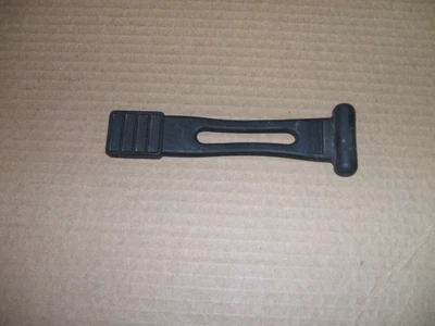 Correa de capó Polaris 500 Edge X 2003, P/N 5433150 Foto 1 de 3