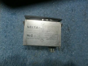 Modelo Delta: 06AR2D-1 Filtro Emi/Receptáculo Enchufe  - Imagen 1 de 3