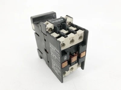 Contactor Klockner-Moeller DIL 0 A M 24VDC 50/60Hz 35A Foto 1 de 4