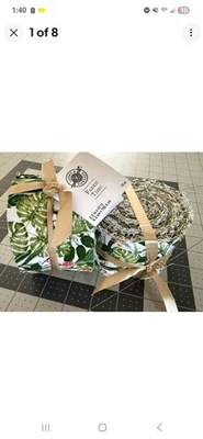 ROLLO DE GELATINA DE ANIMALES DE LA SELVA 100 % algodón 20 piezas 2,5" x 42"  Foto 1 de 4