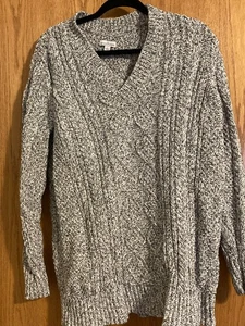 Suéter para mujer LL Bean Signature talla L tejido con cable jaspeado negro cuello en V - Imagen 1 de 4