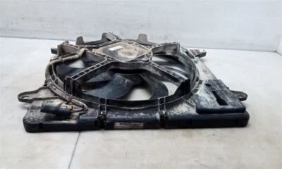 Jeep JK Wrangler OEM Electric Engine Cooling Fan Motor w Shroud 2012-2017 145846 - Image 1 of 4