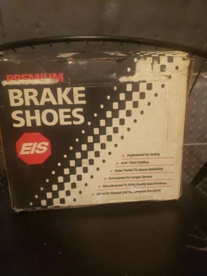 1968-1971 Chevy Pickup Brake Shoes NOS ES310R Rebuilt 94J1AB - Bild 1 von 4