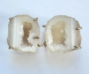 BRAND NEW DRUZY AGATE GEODE GOLD PLATED STUD EARRINGS 0.8" - Picture 1 of 4