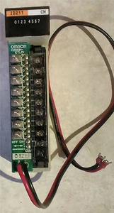 Omron 8 Punkt Relais Eingabeeinheit C200H-ID211 mit C200H-ETLOI Schalter SPS - Bild 1 von 2