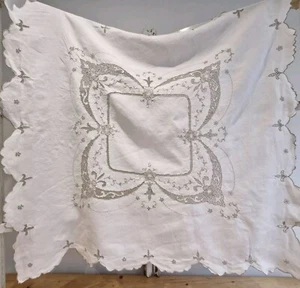 MANTEL VINTAGE MADEIRA BORDADO A MANO LINO TALLADO - Imagen 1 de 7