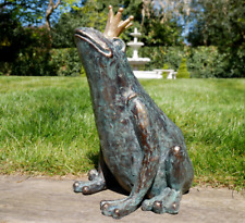 Bronze Stil Frosch Prinz König mit Krone Garten Teich Ornament Dekoration Figur
