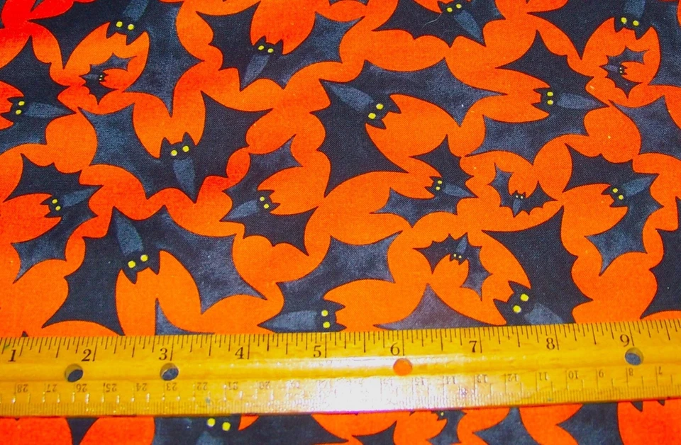1 jarda David Textiles BLACK BATS DITSY em tecido LARANJA 100% algodão HALLOWEEN - Imagem 1 de 1